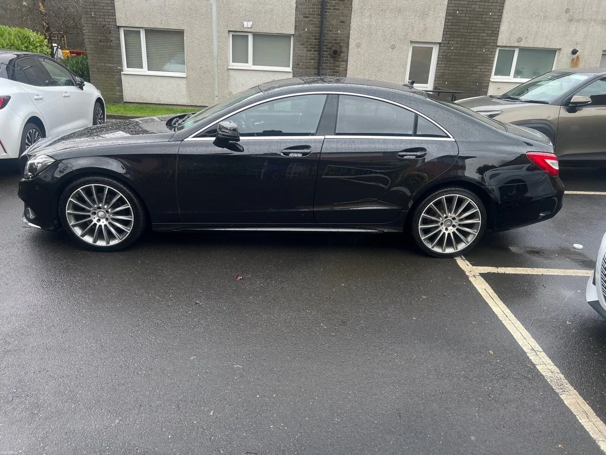 Car - Image 3