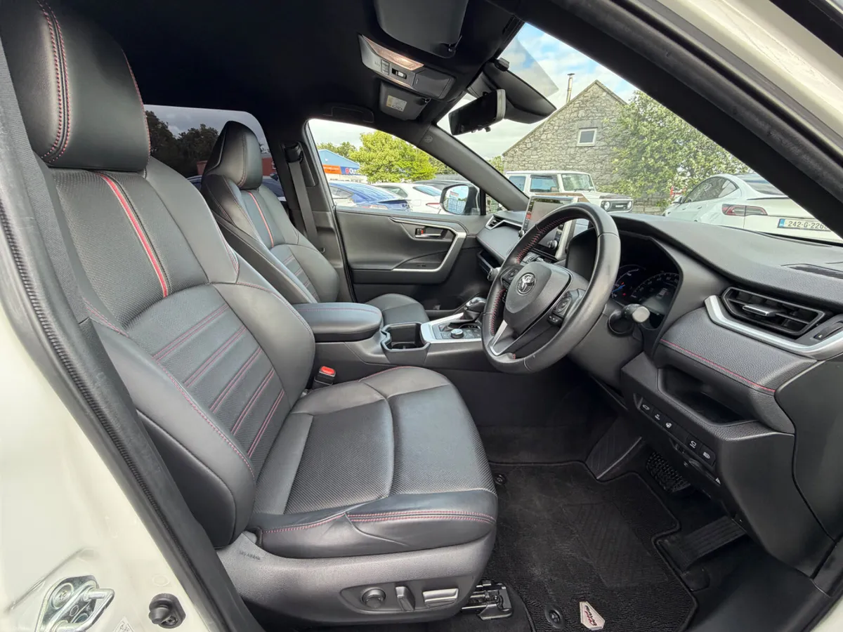 4X4 Plug-in Hybrid - Prime model - Massive spec - Image 2