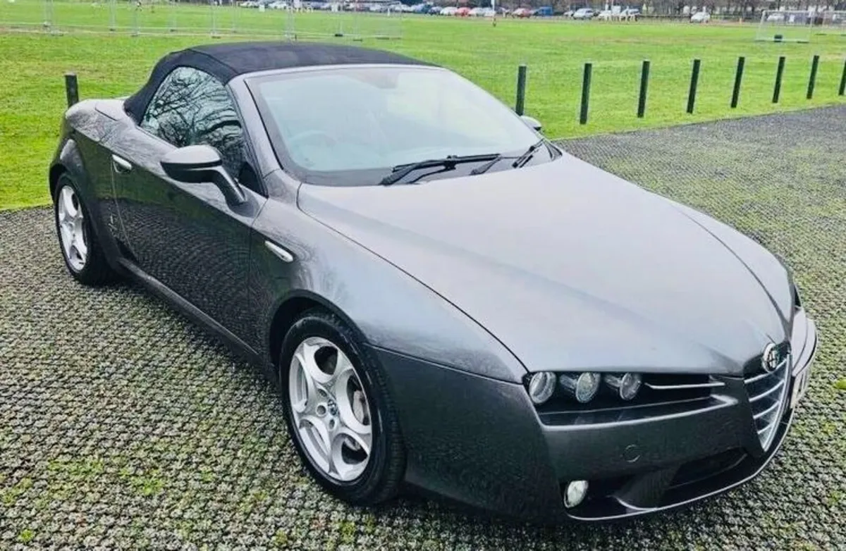 Alfa Romeo Spider 2,2 JTS  Stunning Cabrio Low VRT - Image 1