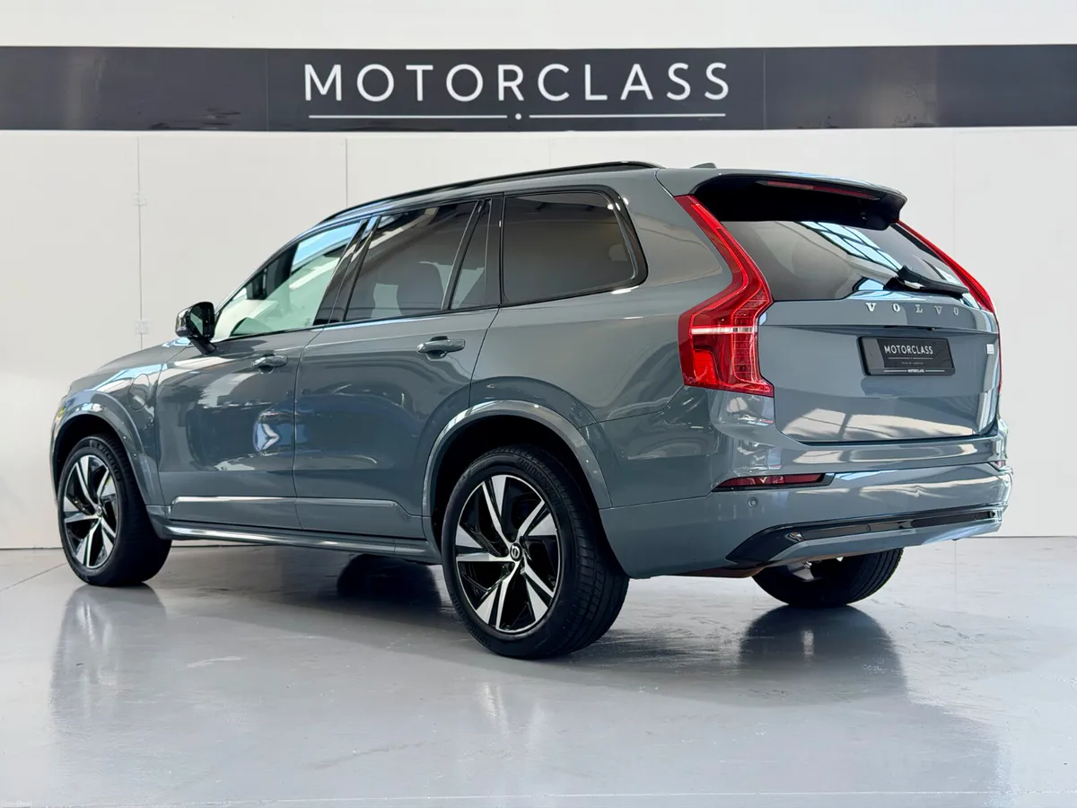 2022 Volvo XC90 R Design Auto 7 Seater - Image 6