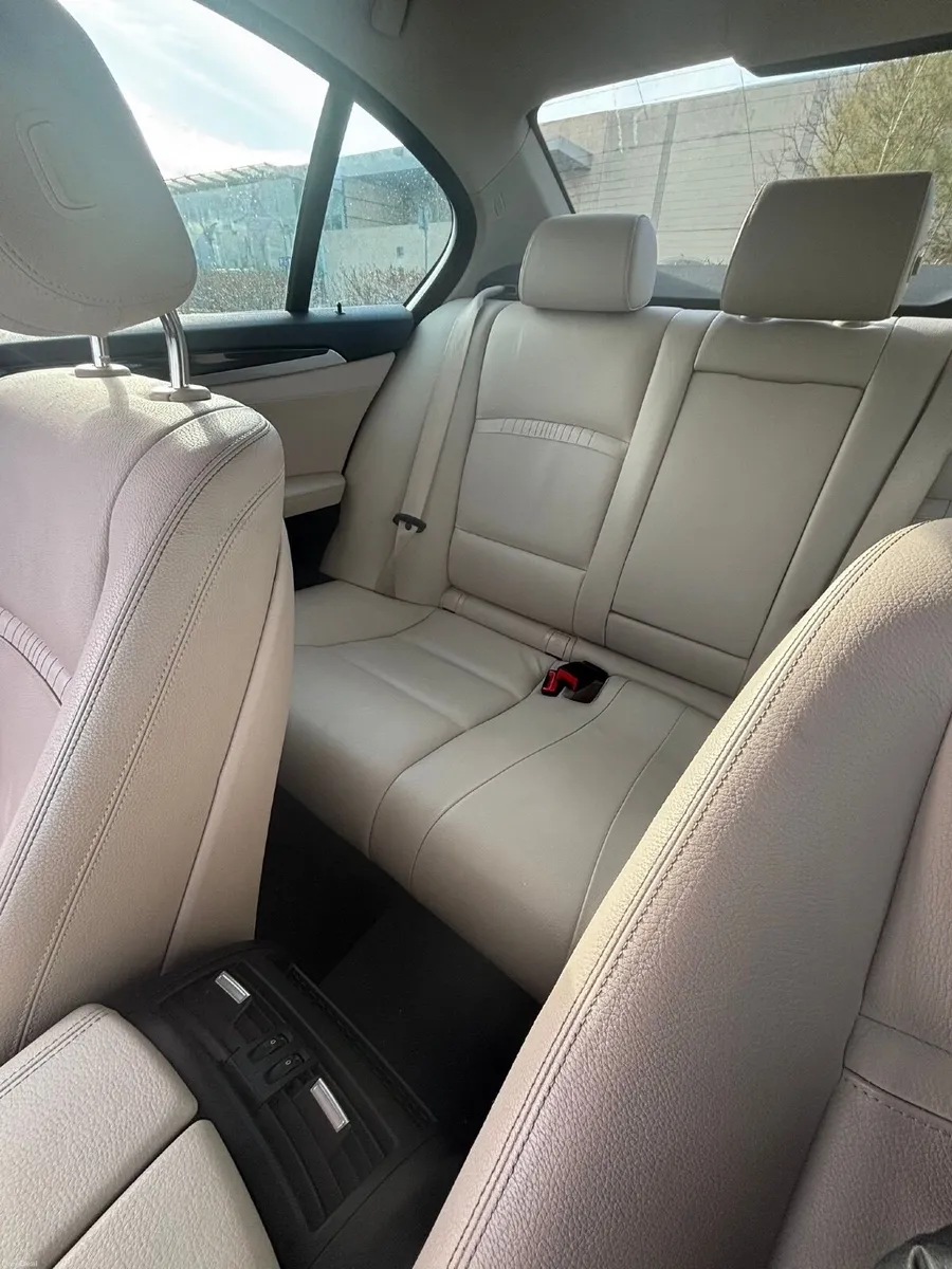 2015 BMW 520D Auto | Digital Dash | Cream Leather - Image 6