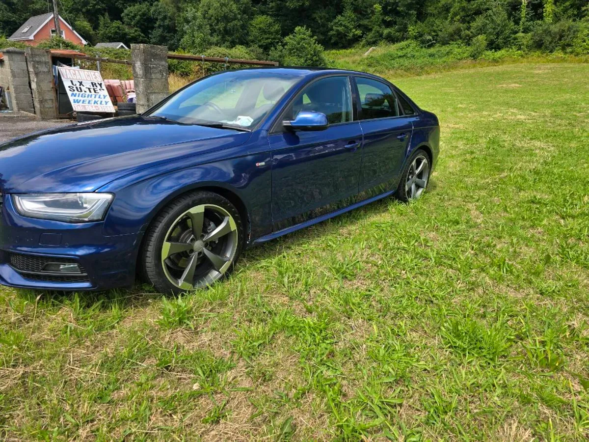 Audi A4 S line black edition 2 L Diesel - Image 4