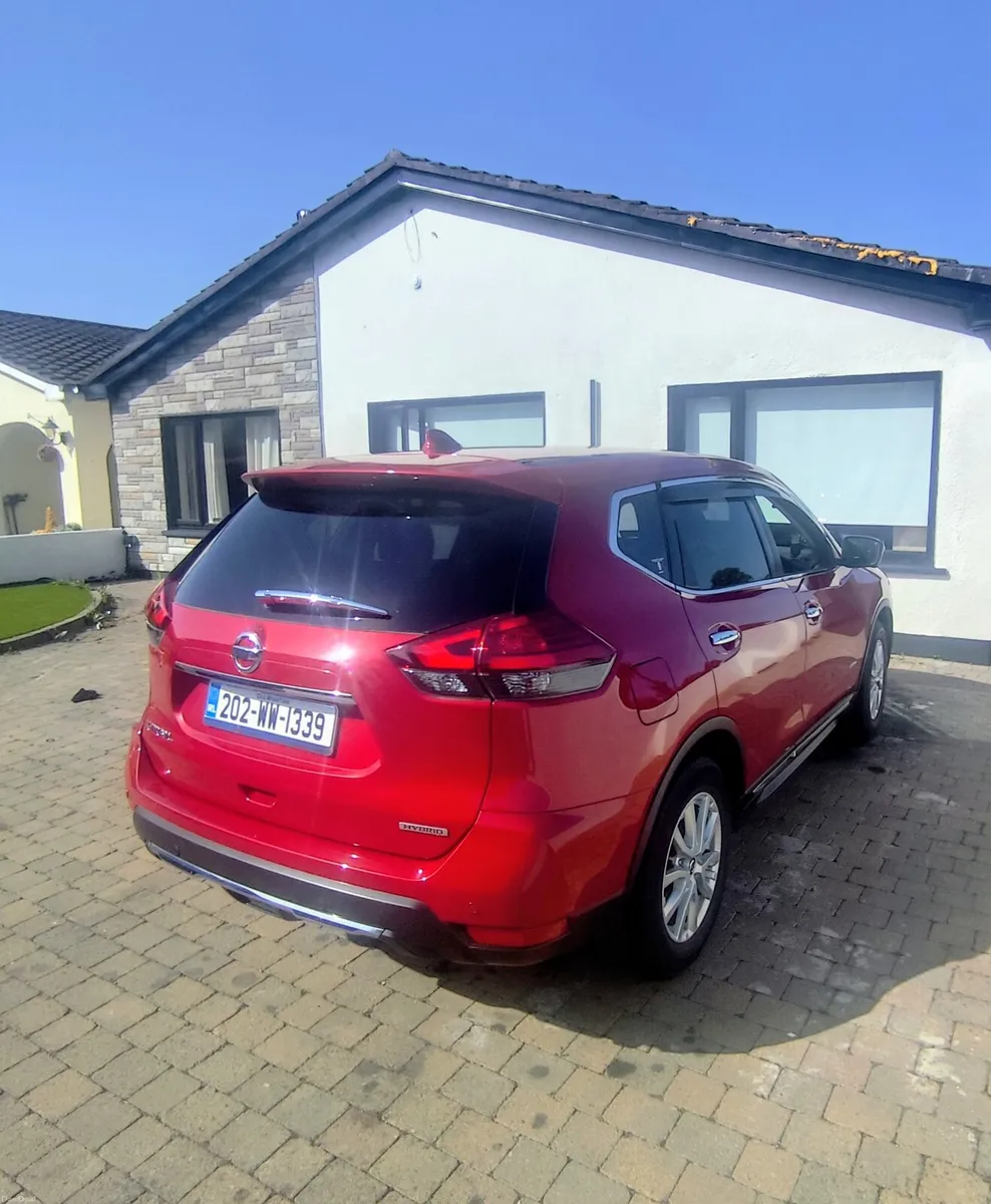 Nissan X trail hybrid electric low kms genuine - Image 3