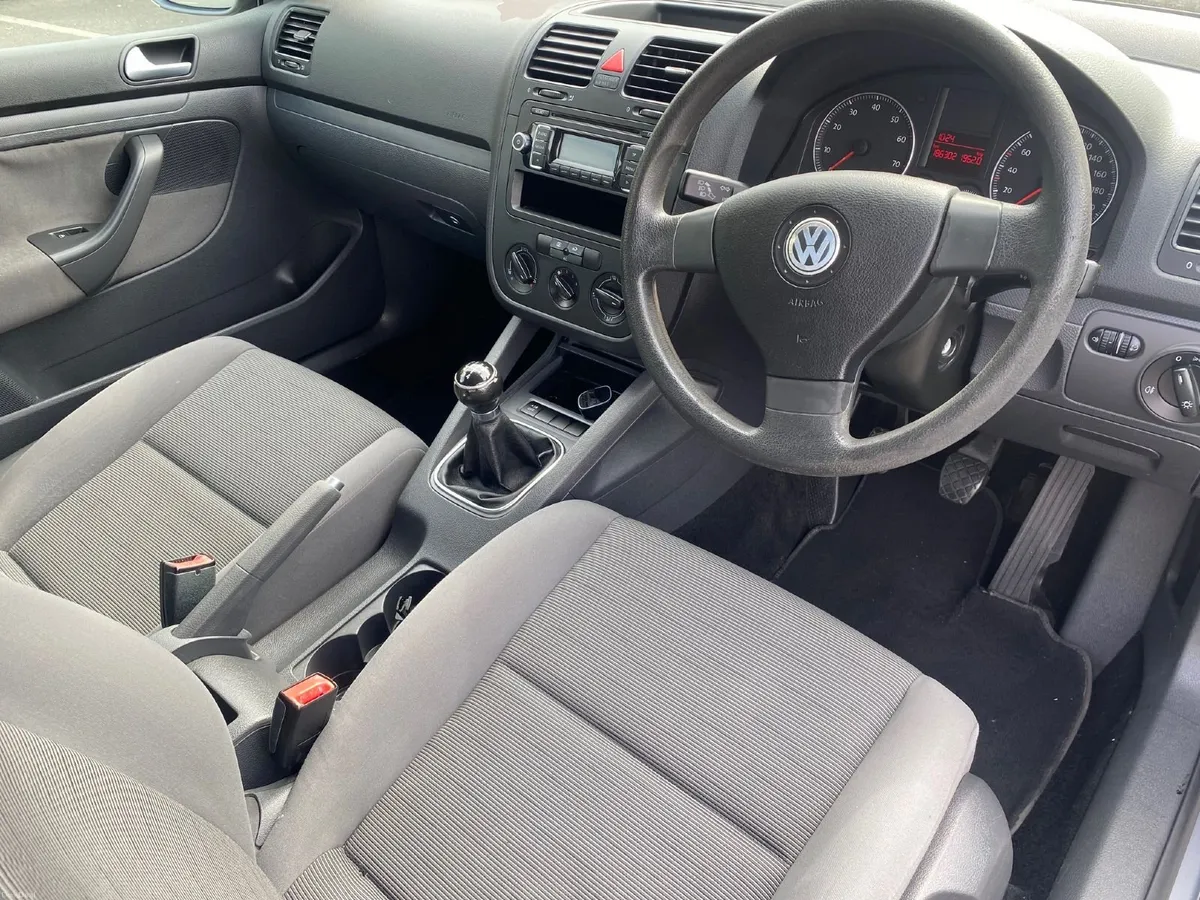 Volkswagen Golf 2009 - Image 4