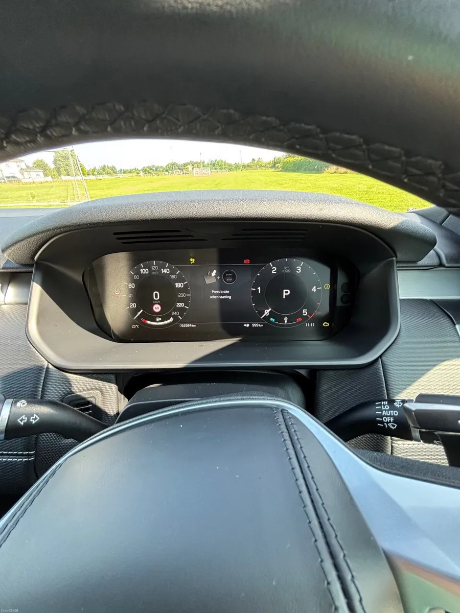 Land Rover Discovery 2025 - Image 3