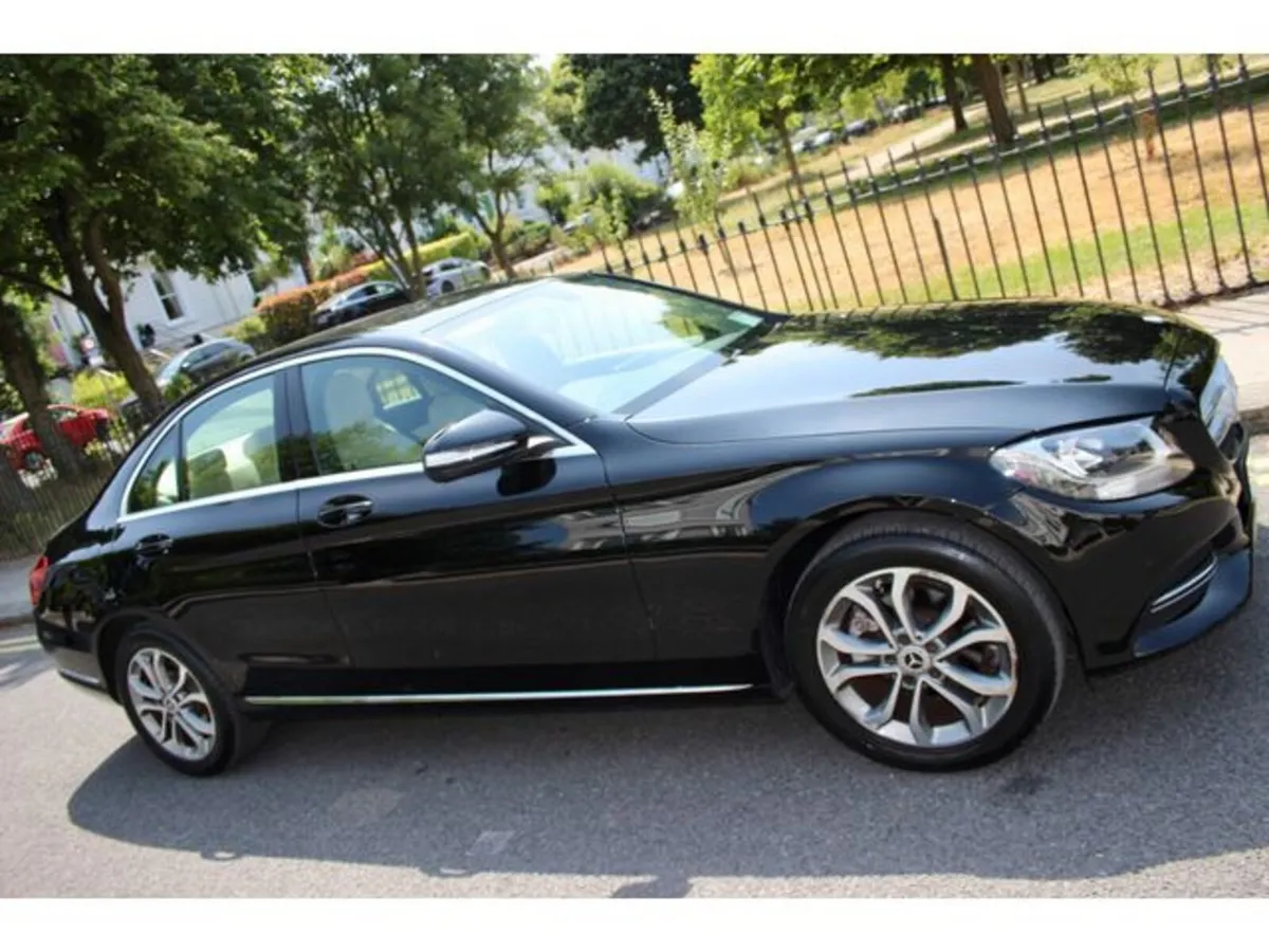 Mercedes-Benz C-Class C 180 Avantgarde 4DR Auto, F - Image 3