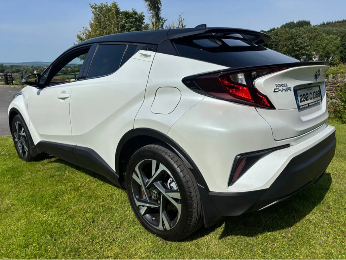 Toyota C-HR HYBRID SPORT 4DR AUTO - Image 3