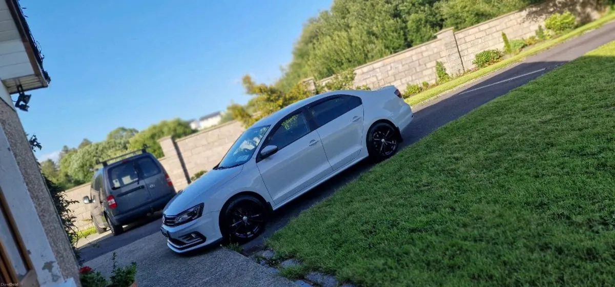 Volkswagen Jetta 2018 - Image 5