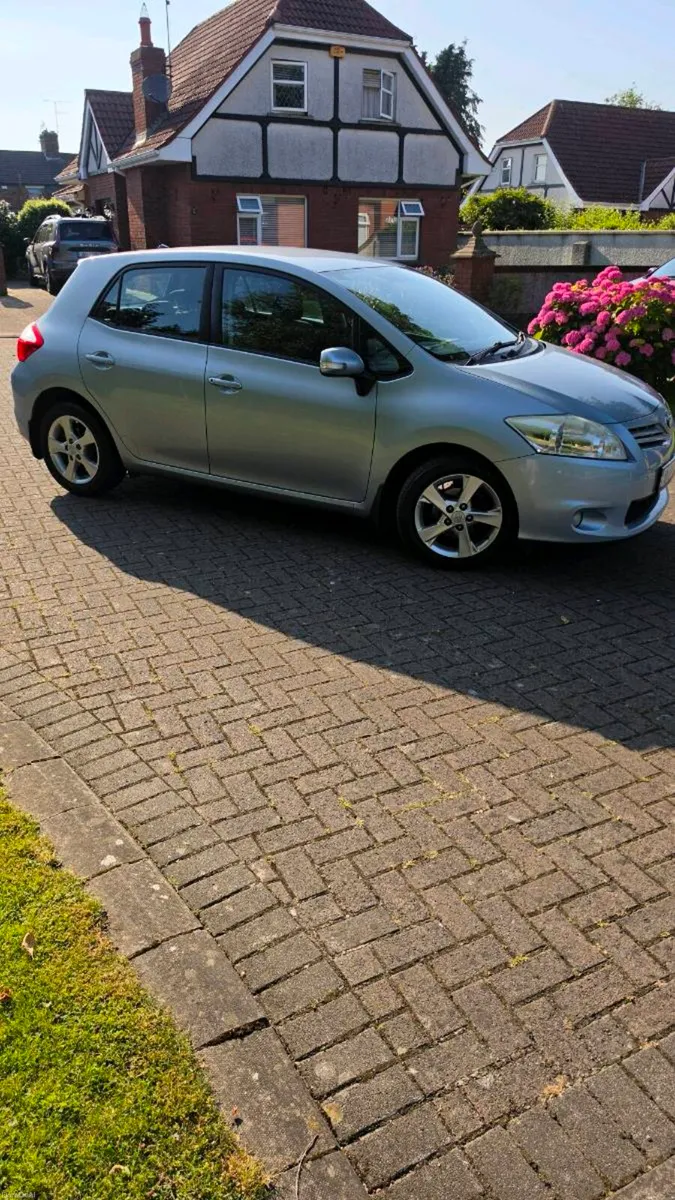 2010 Toyota Auris 1.3L Petrol | Very Low mileage - Image 2