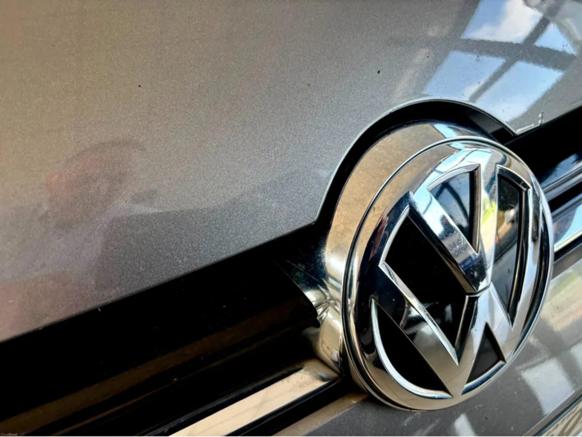 Volkswagen Golf HIGHLINE 1.6 TDI MANUAL 5SPEED 110 - Image 3