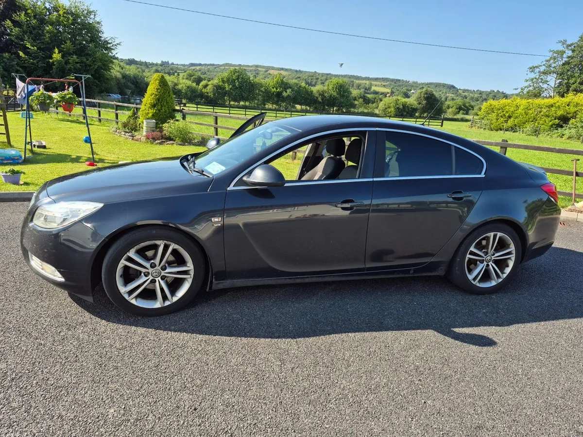 Vauxhall Insignia 2011 - Image 1