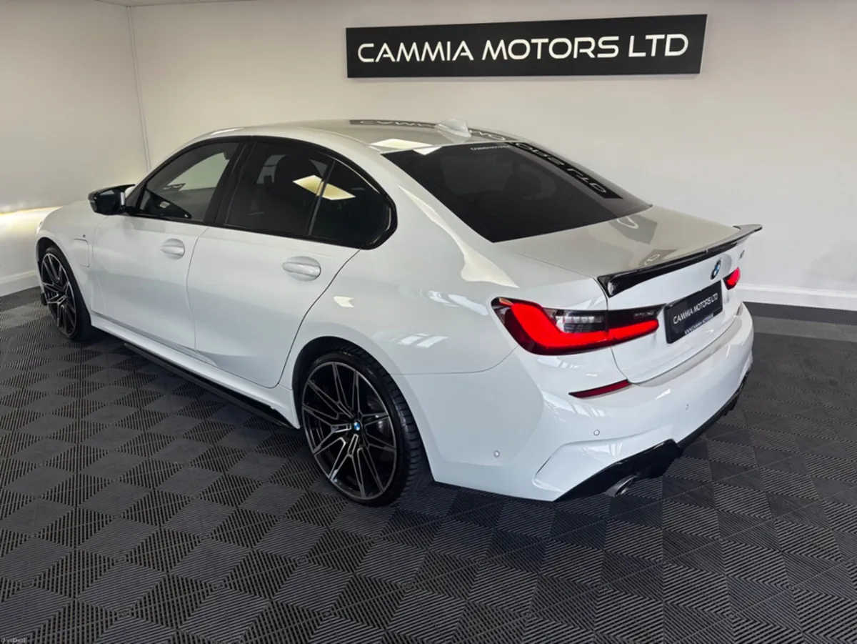 BMW 3-Series 2.0 3LA 5X20 4DR AUTO - Image 3
