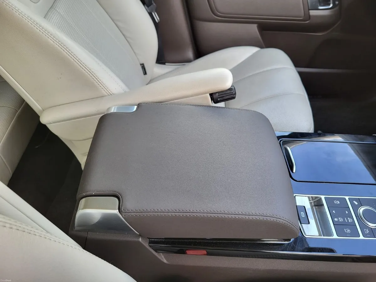 Land Rover Discovery 2020 - Image 3