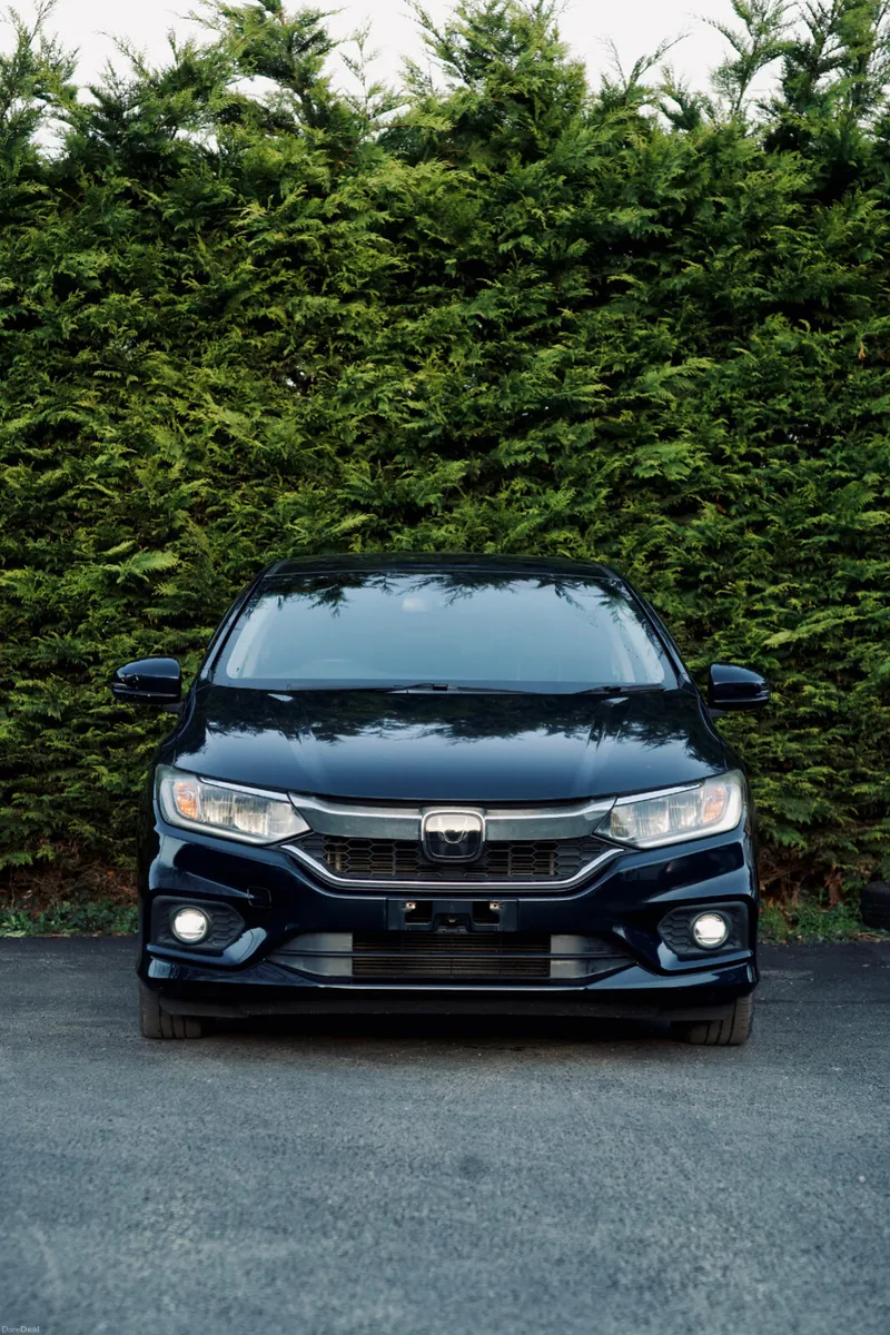 Honda Grace 1.5 2018 with Alloys & Carplay screen - Image 2