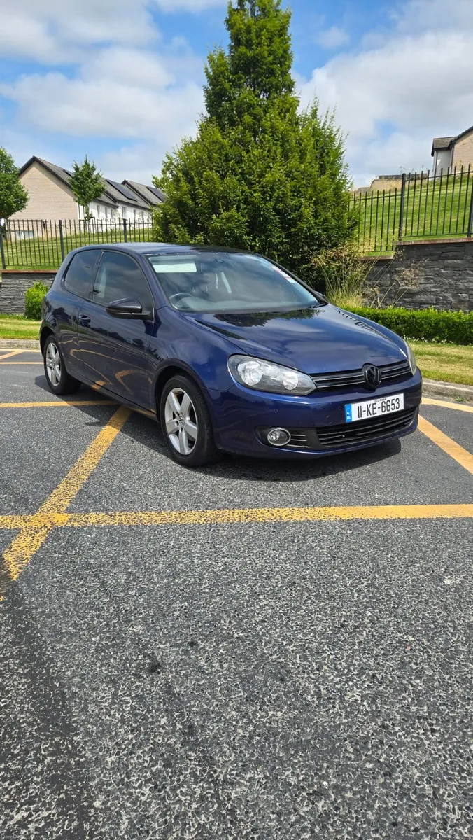 Volkswagen Golf 2011 - Image 1
