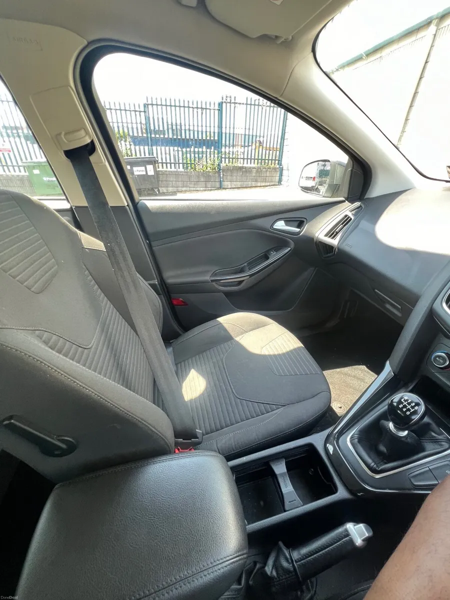 Ford Focus 2017 1.0 petrol manual 125bhp - Image 5