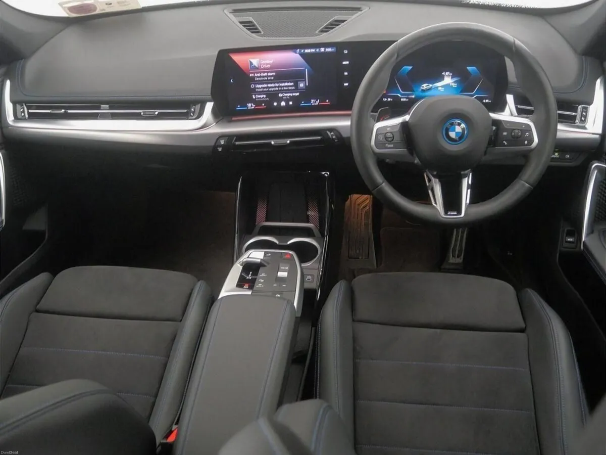 BMW iX1 eDrive20 M Sport - Image 4