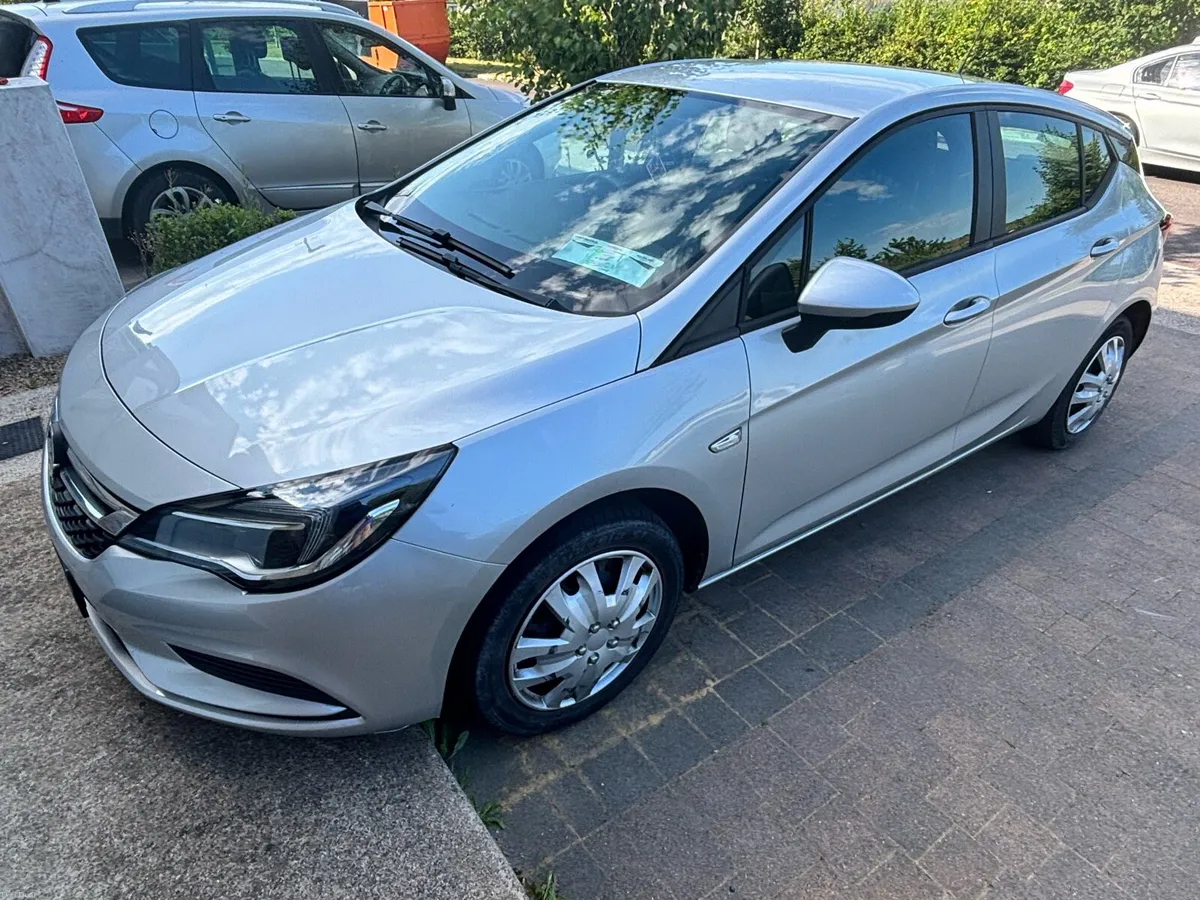 192 Opel Astra 1.4 Petrol 150ps - Image 2