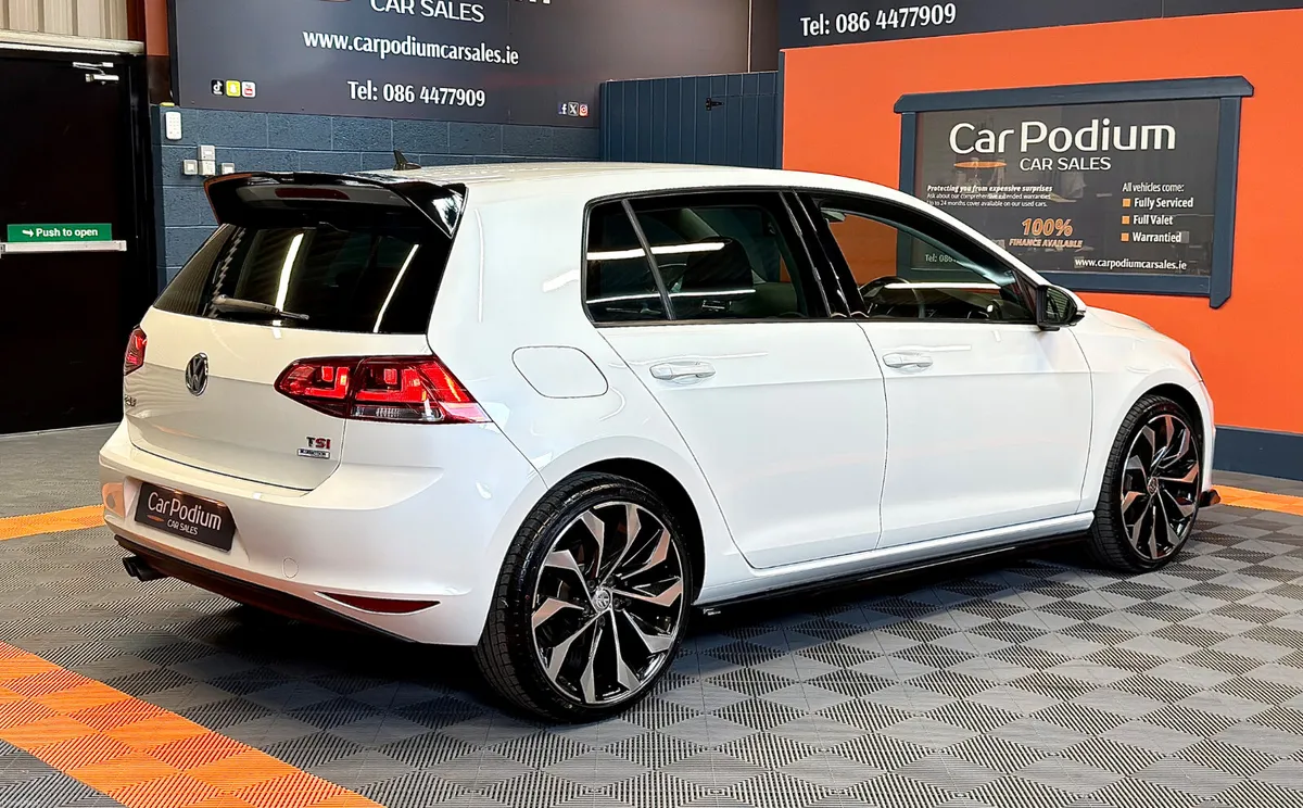 2016 Volkswagen Golf Highline 1.4TSi DSG 150BHP - Image 3