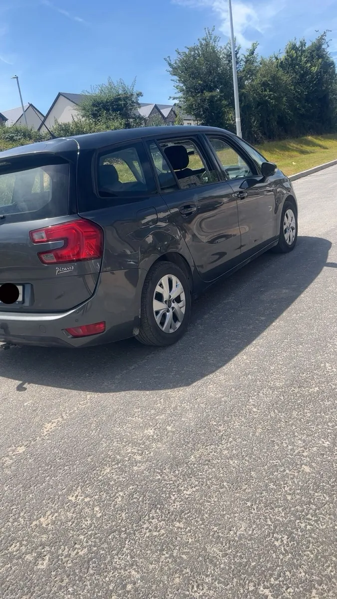 Citreon c4 Picasso 7 seater €3750 - Image 2