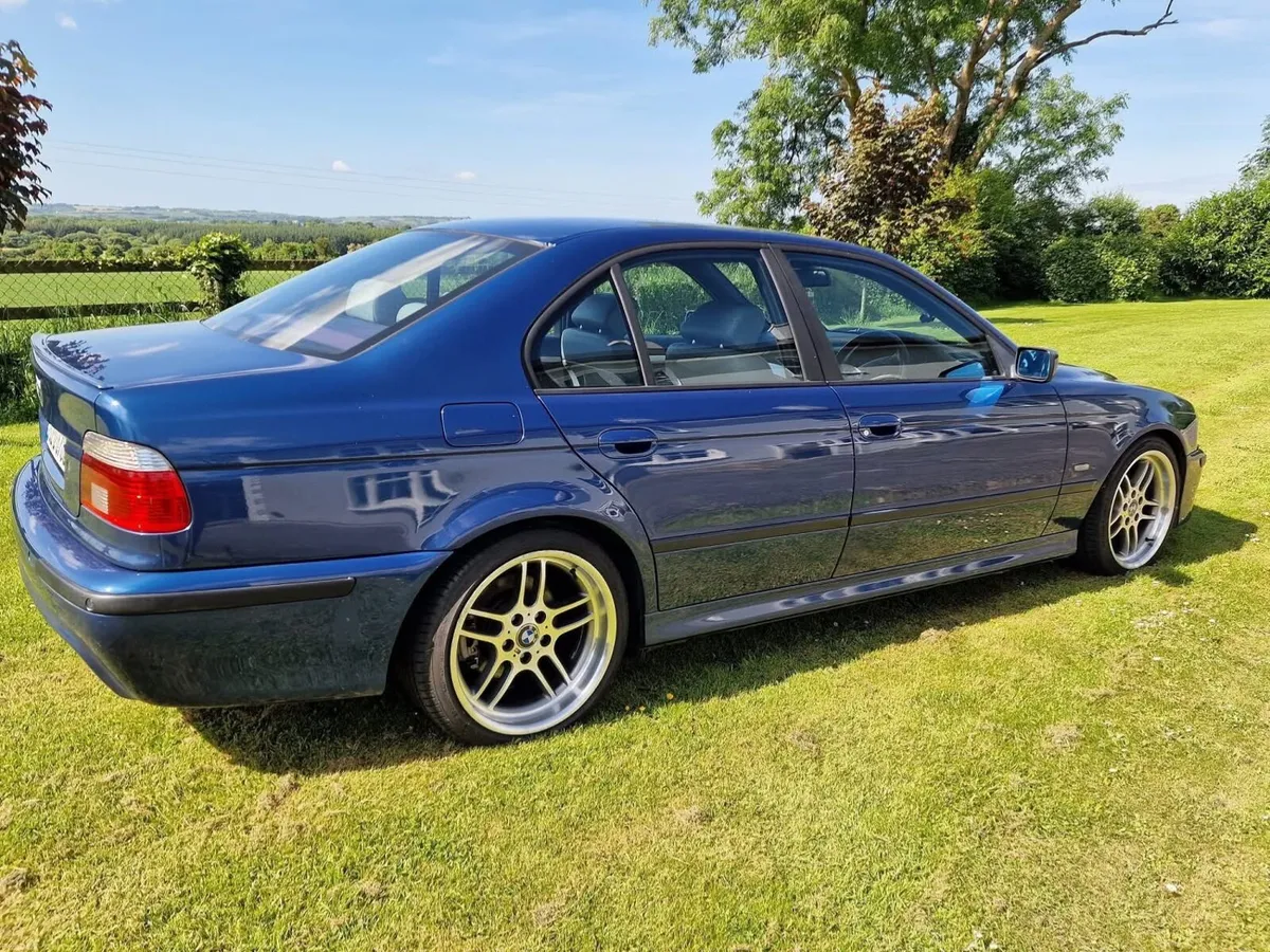 BMW 5-Series 2002 - Image 4