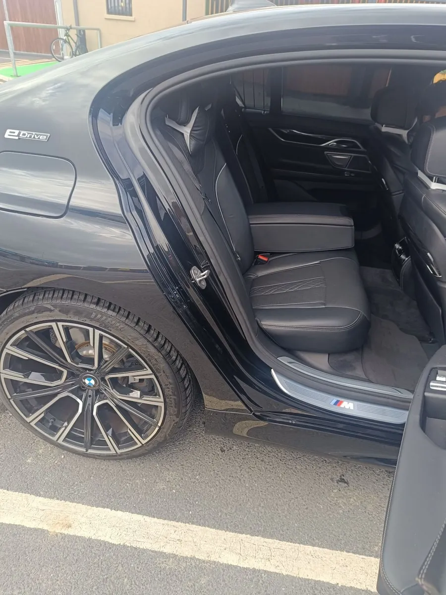 BMW 7-Series 2017 - Image 5