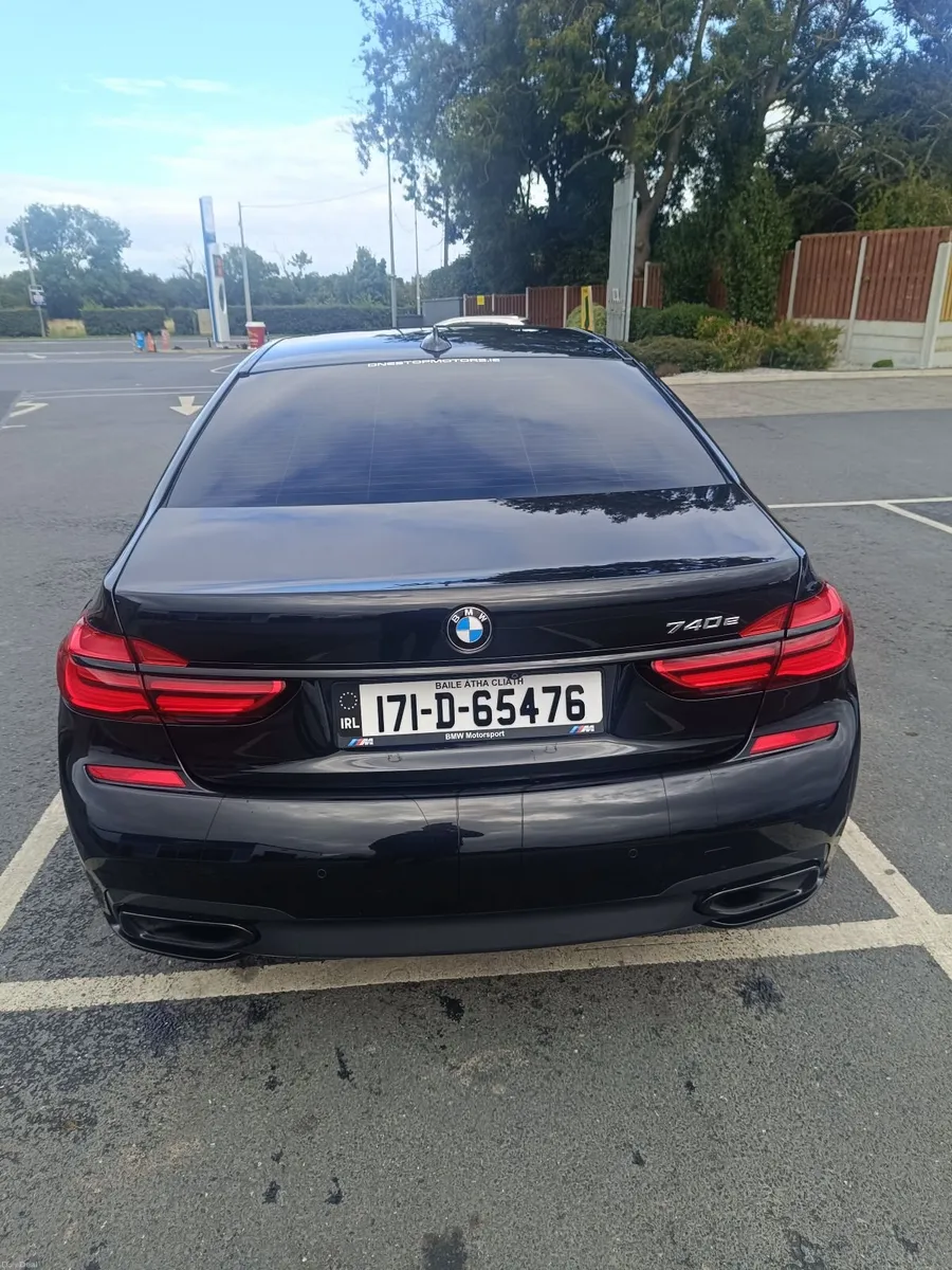 BMW 7-Series 2017 - Image 6