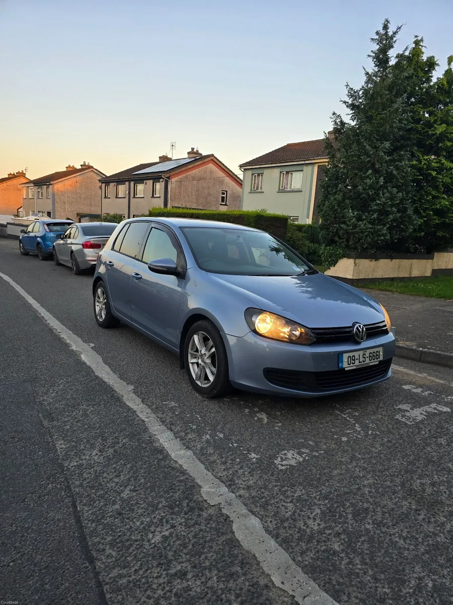 Volkswagen Golf 2009 1.6 tdi test and tax - Image 1