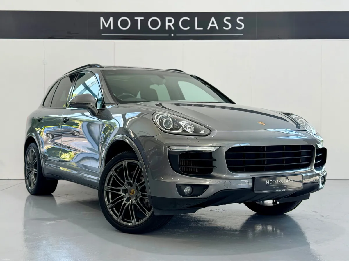 2017 Porsche Cayenne 3.0D Platinum Edition Sunroof - Image 1