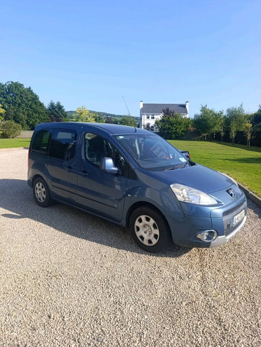Peugeot partner tepee wheelchair 4 seats - Image 1