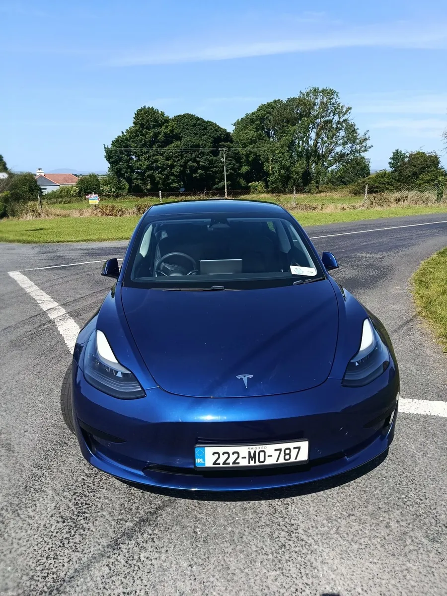 Tesla Model 3 2022 - Image 2