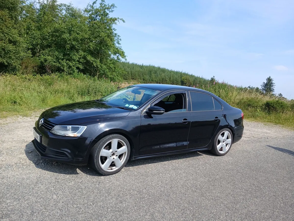 Volkswagen Jetta 2011 - Image 5