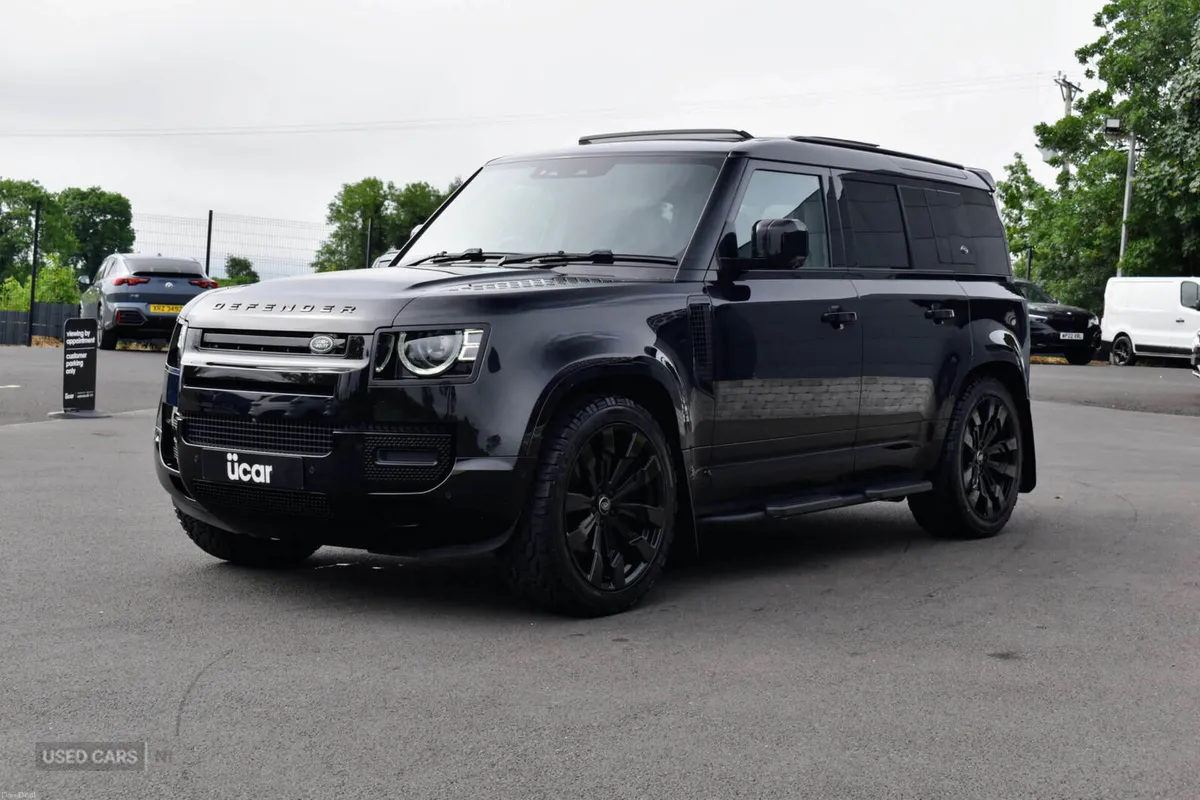 Land Rover Defender 3.0 Defender X-Dynamic SE D MH - Image 3
