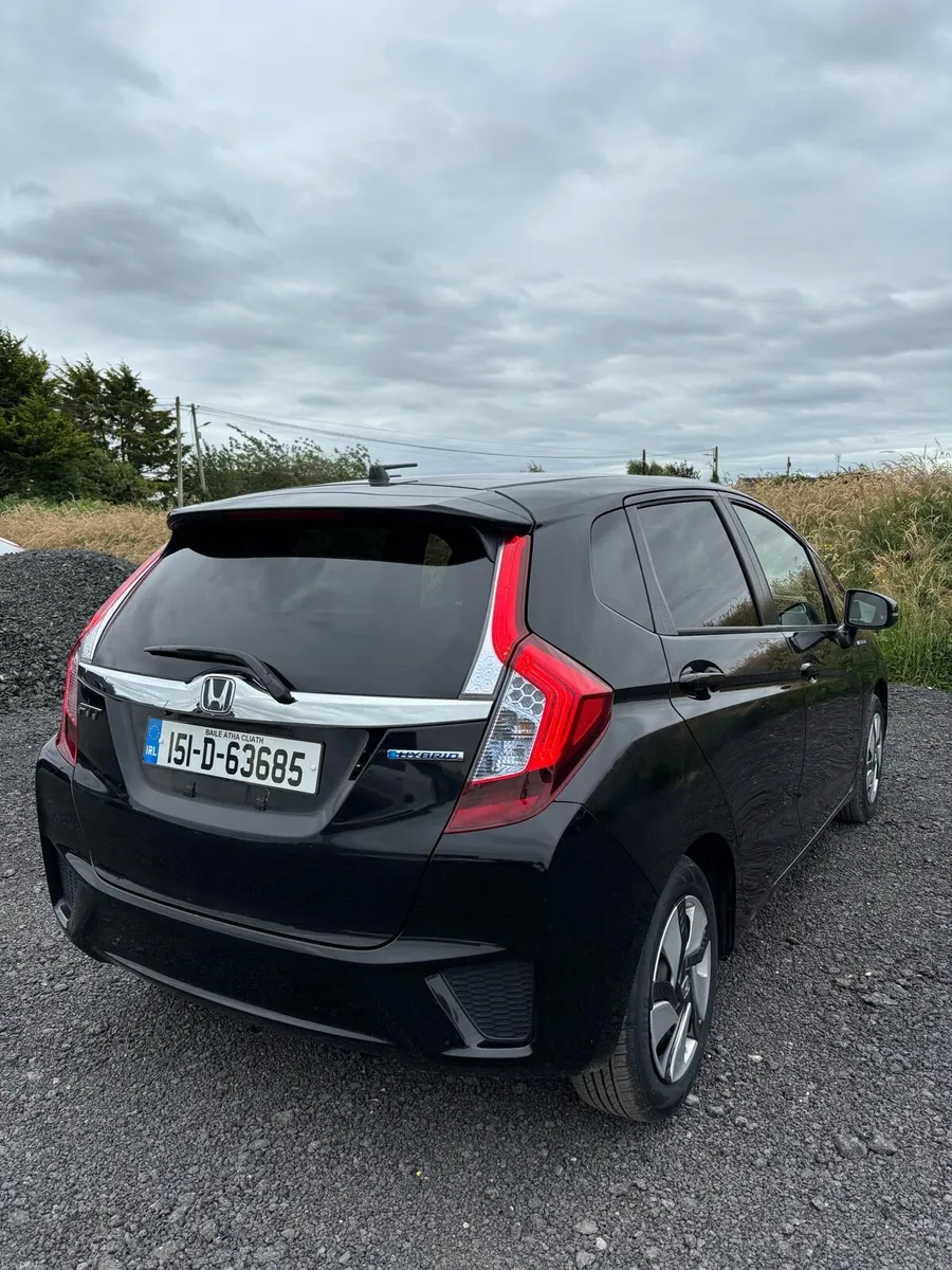 Honda Fit Hybrid Automatic - Image 4