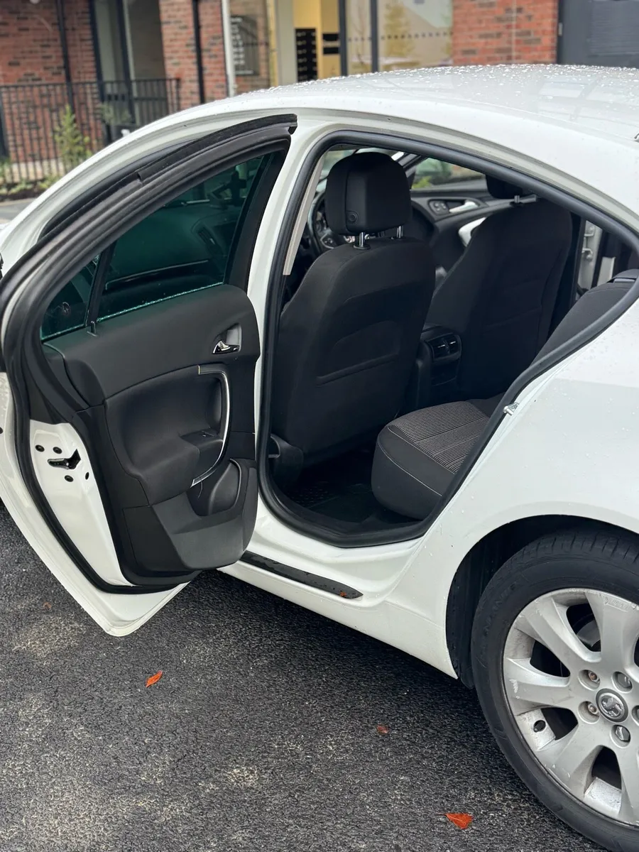 2014 Vauxhall Insignia |NCT 03/27 | Repair Project - Image 3