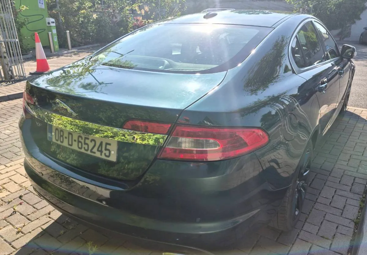 Jaguar XF Premium Luxury. Only €3750. FSH. - Image 4