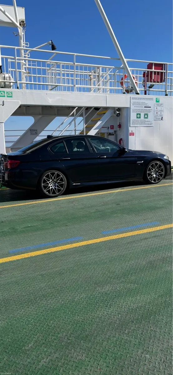 2016 BMW 5-series m sport 520d - Image 1