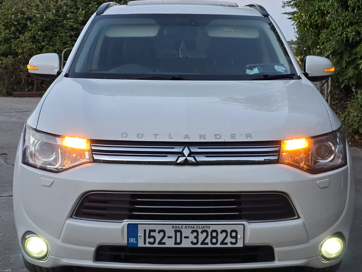 Mitsubishi Outlander 2015 hybrid.  Automatic €7900 - Image 2
