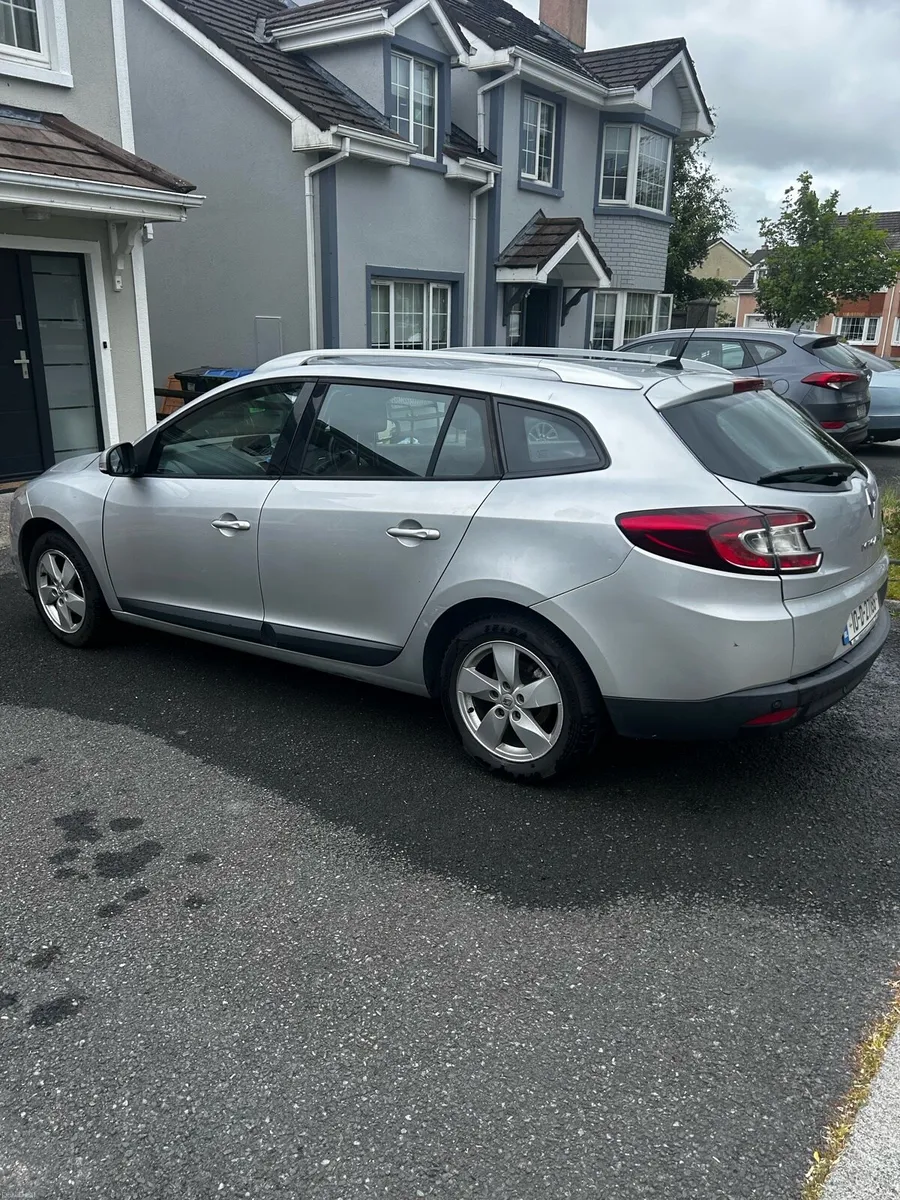 Car - Image 2