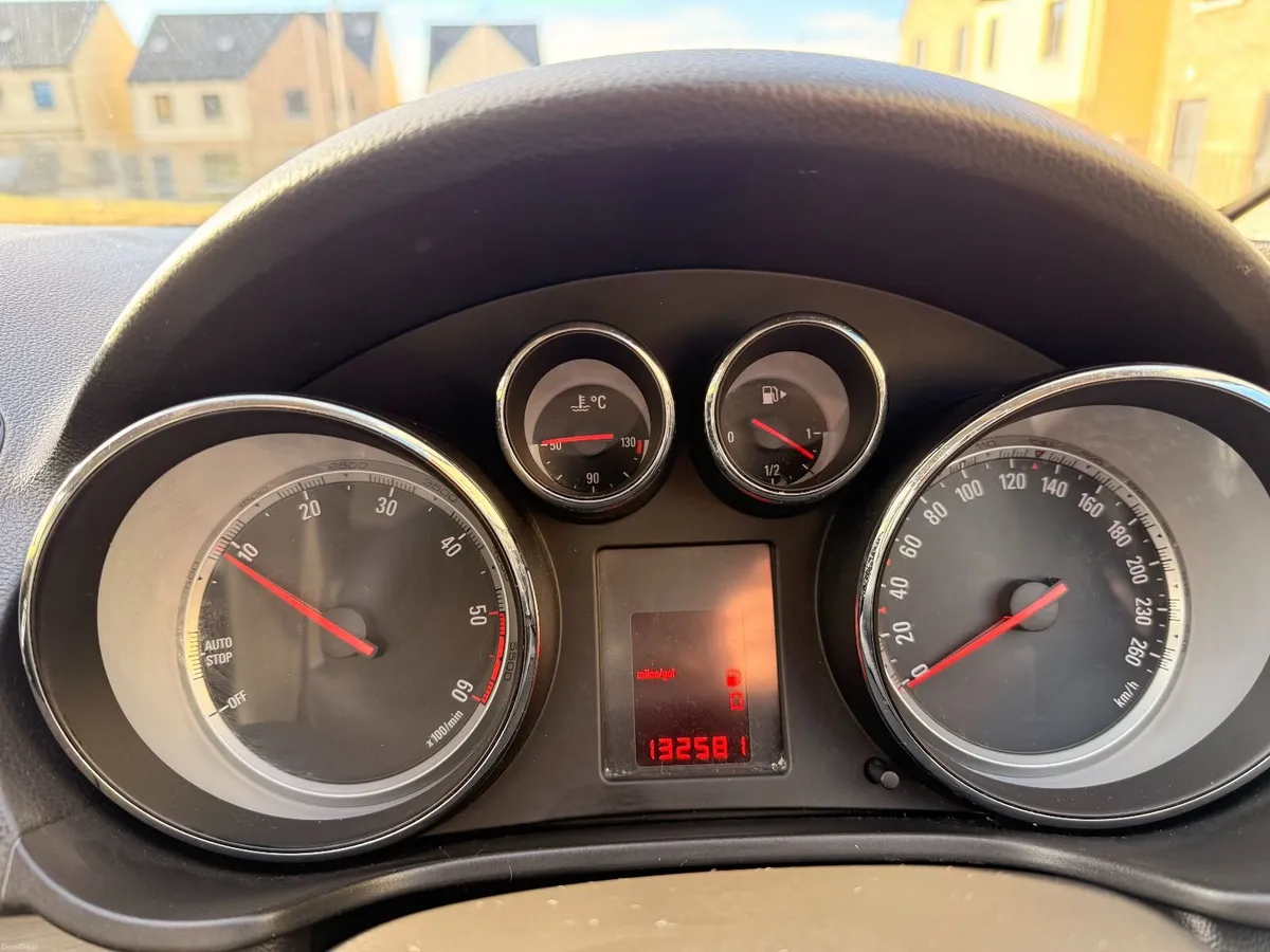 Opel Insignia 2012 - Image 4
