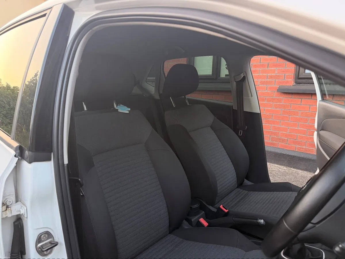 Volkswagen Polo 2013 - Image 3