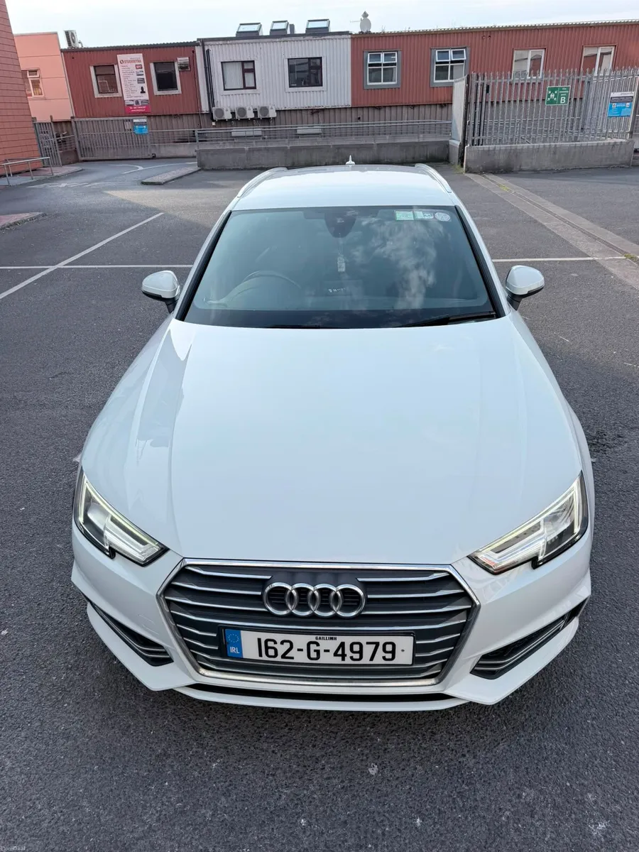 Audi A4 B9 Sline Black Edition - Image 4