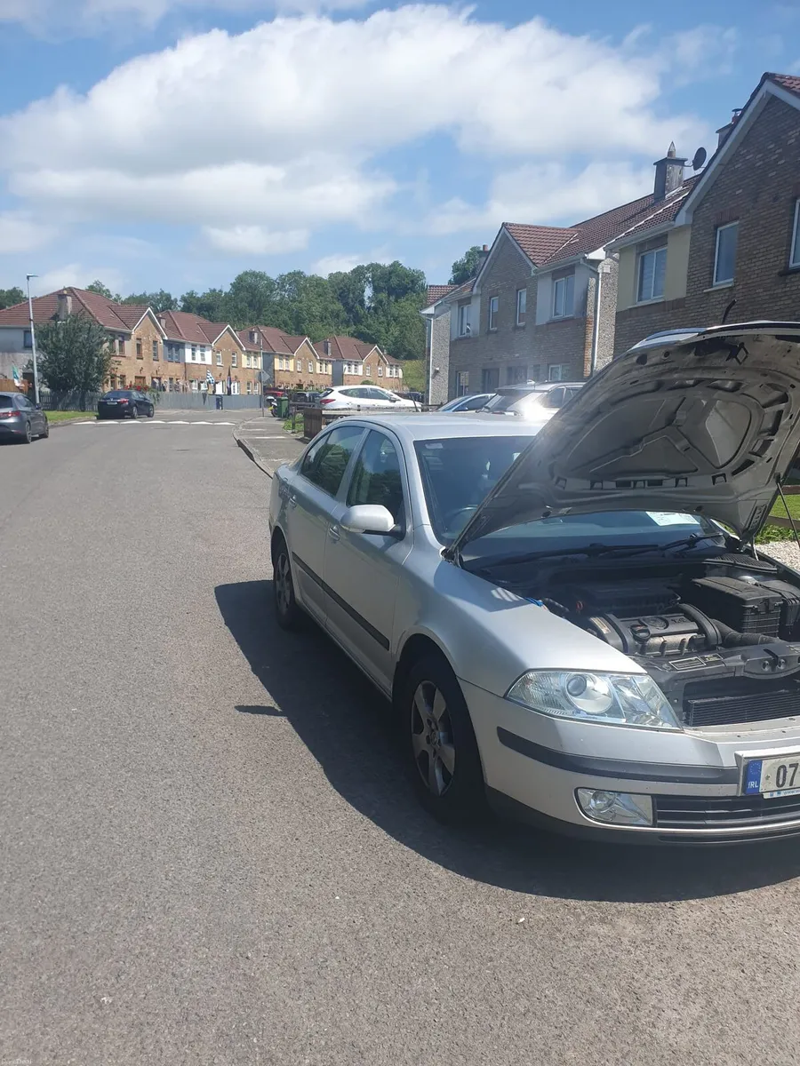 Skoda octavia petrol - Image 2