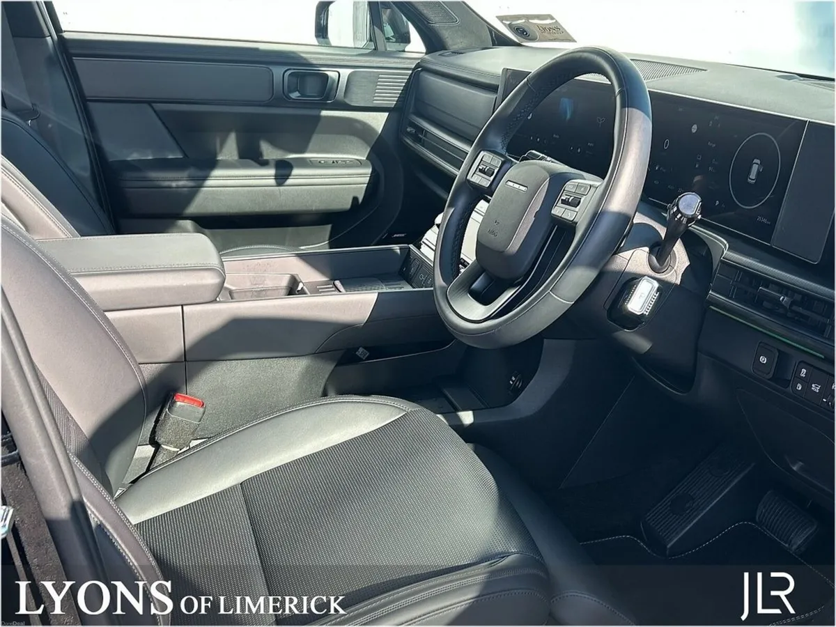 Hyundai Santa Fe 1.6 PHEV 4WD Premium Calligraphy - Image 4