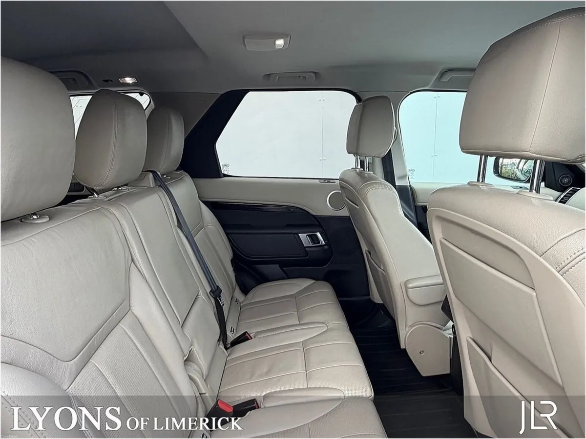 Land Rover Discovery 2.0SD4 SE 7 Seat - Image 5