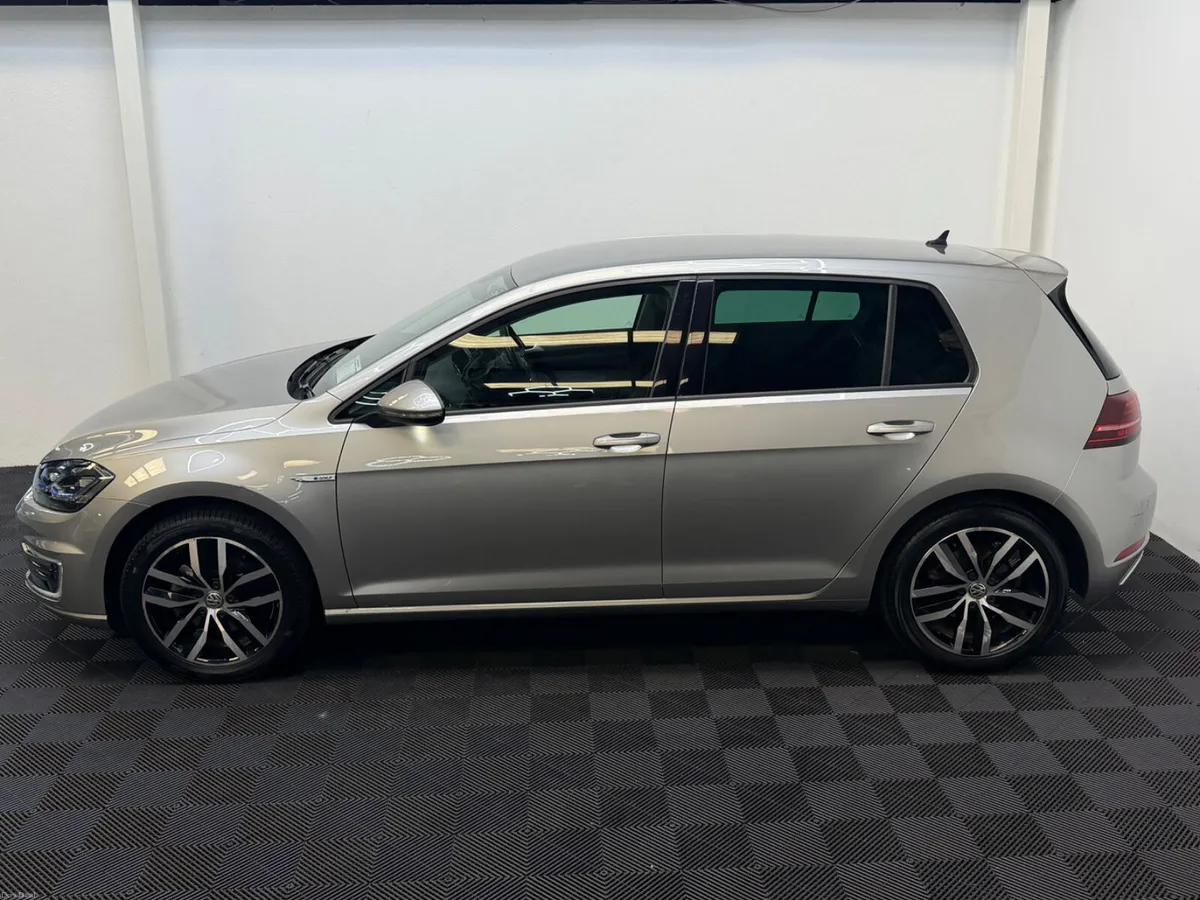 2020 Volkswagen Golf E  AUTO LOW KM NEW NCT - Image 6