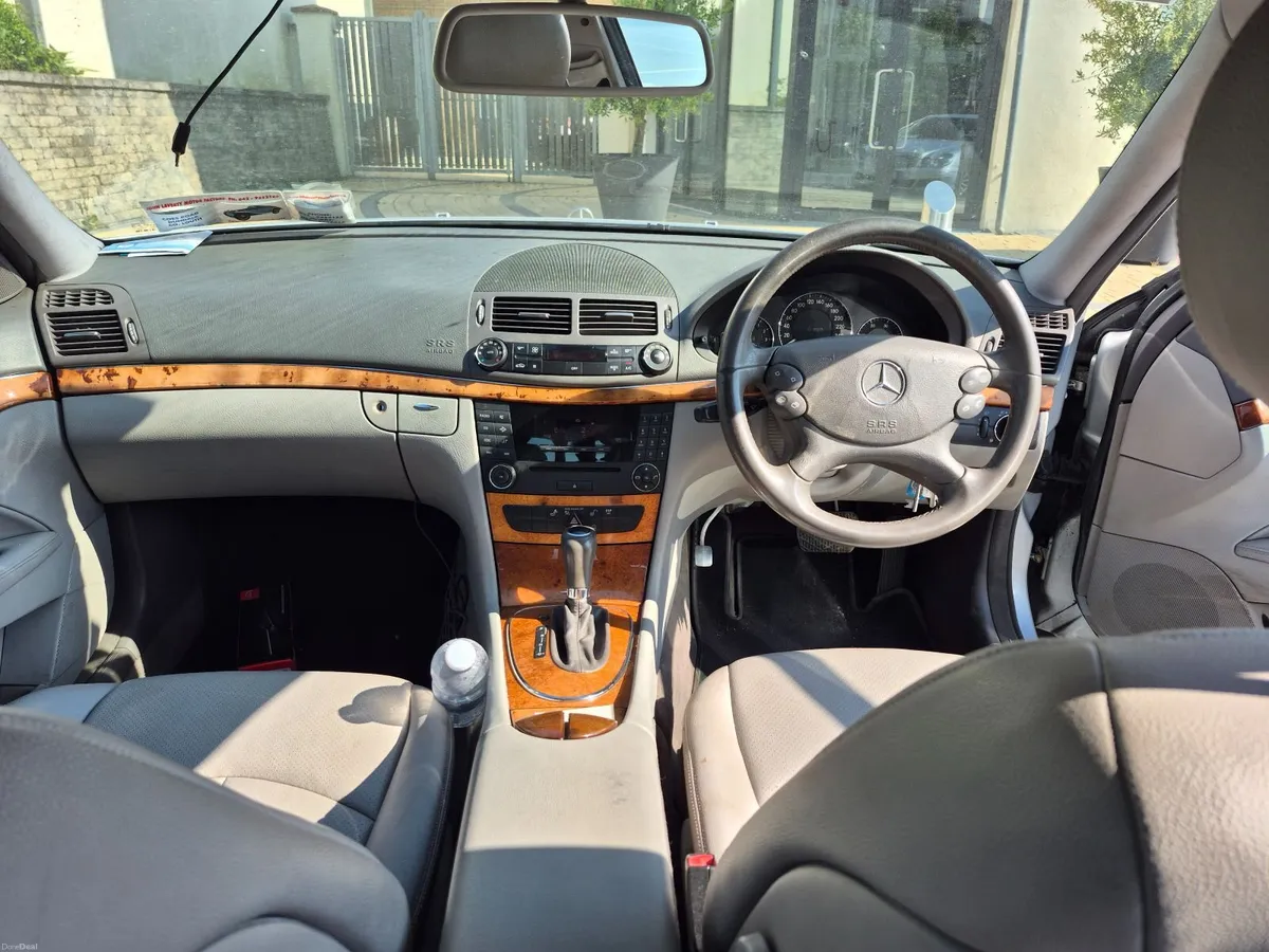 Mercedes-Benz E-Class 2009 - Image 3