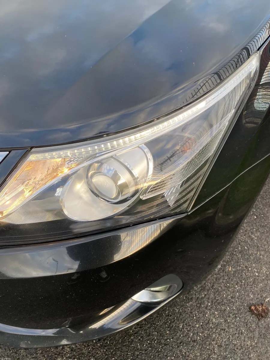 Toyota Avensis 2012 - Image 6