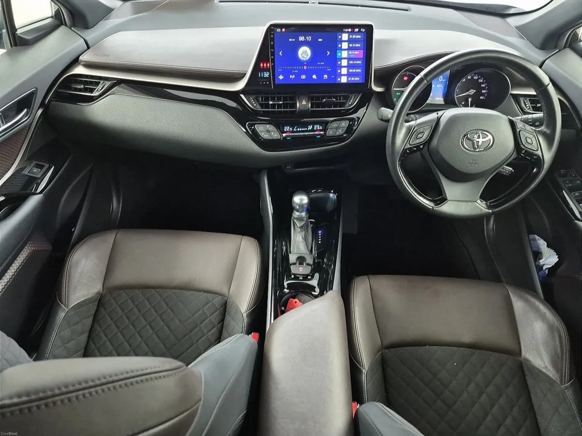 Toyota C-HR 1.8 Sport - Image 4