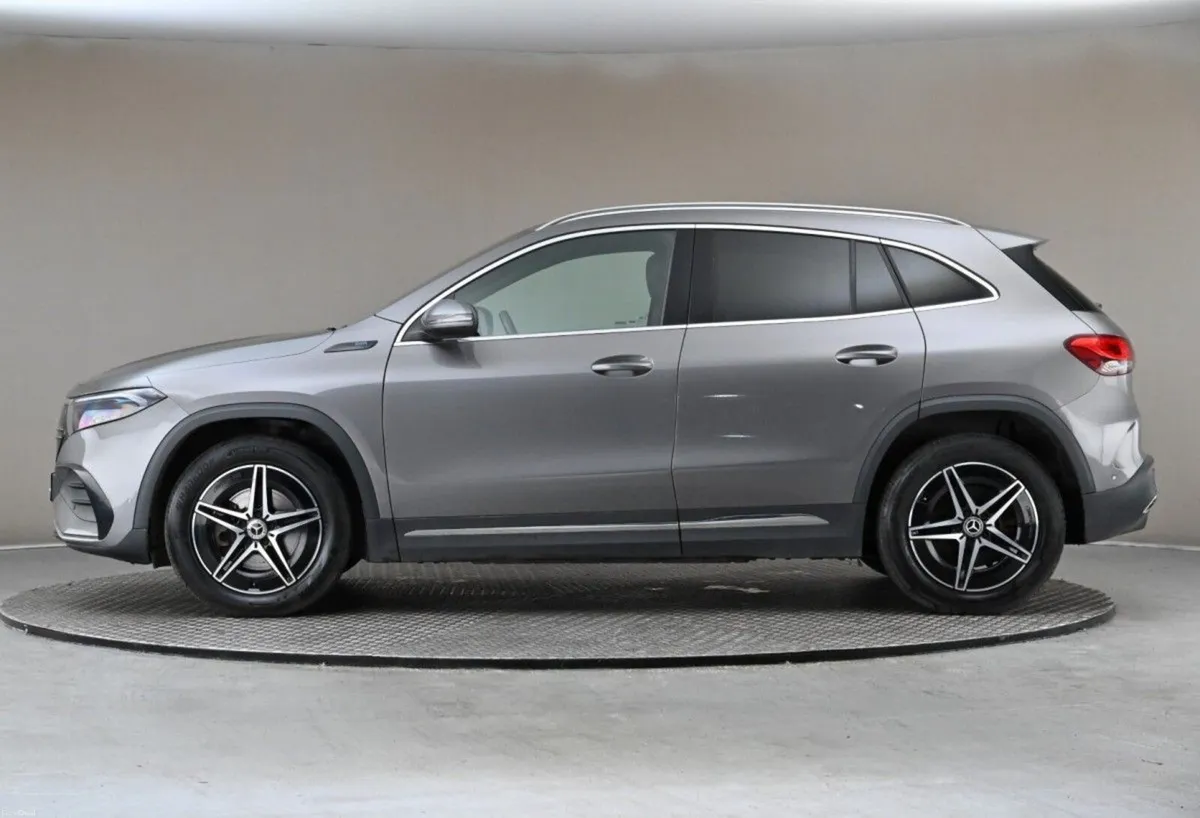 Mercedes-Benz EQA EQA 350 AMG LINE 4MATIC **LEATHE - Image 5